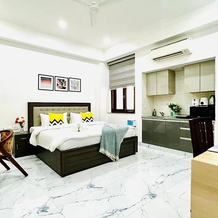 Olive Service Apartments - Golf Course Road คูร์เคาน์ ภายนอก รูปภาพ