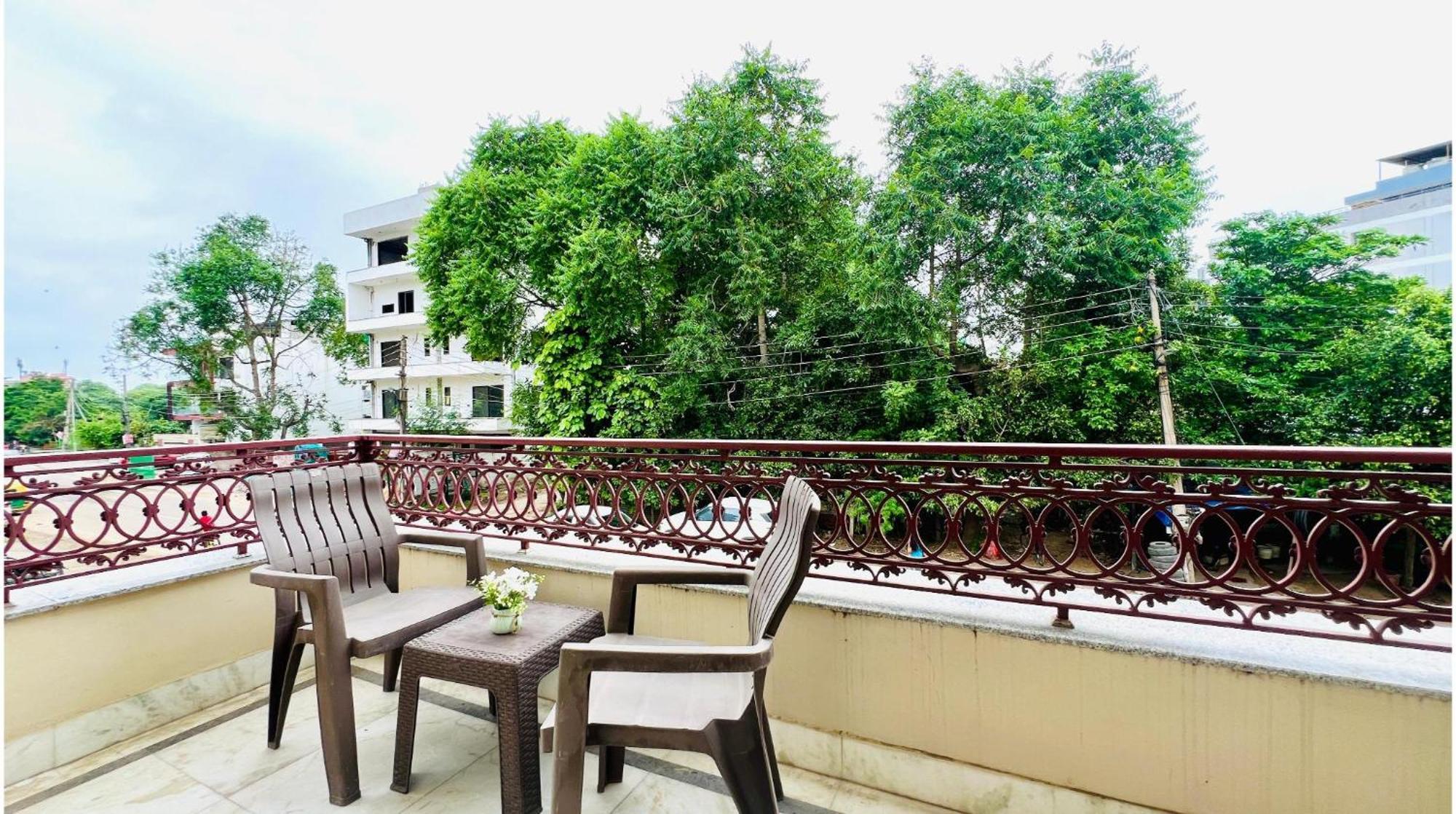 Olive Service Apartments - Golf Course Road คูร์เคาน์ ภายนอก รูปภาพ