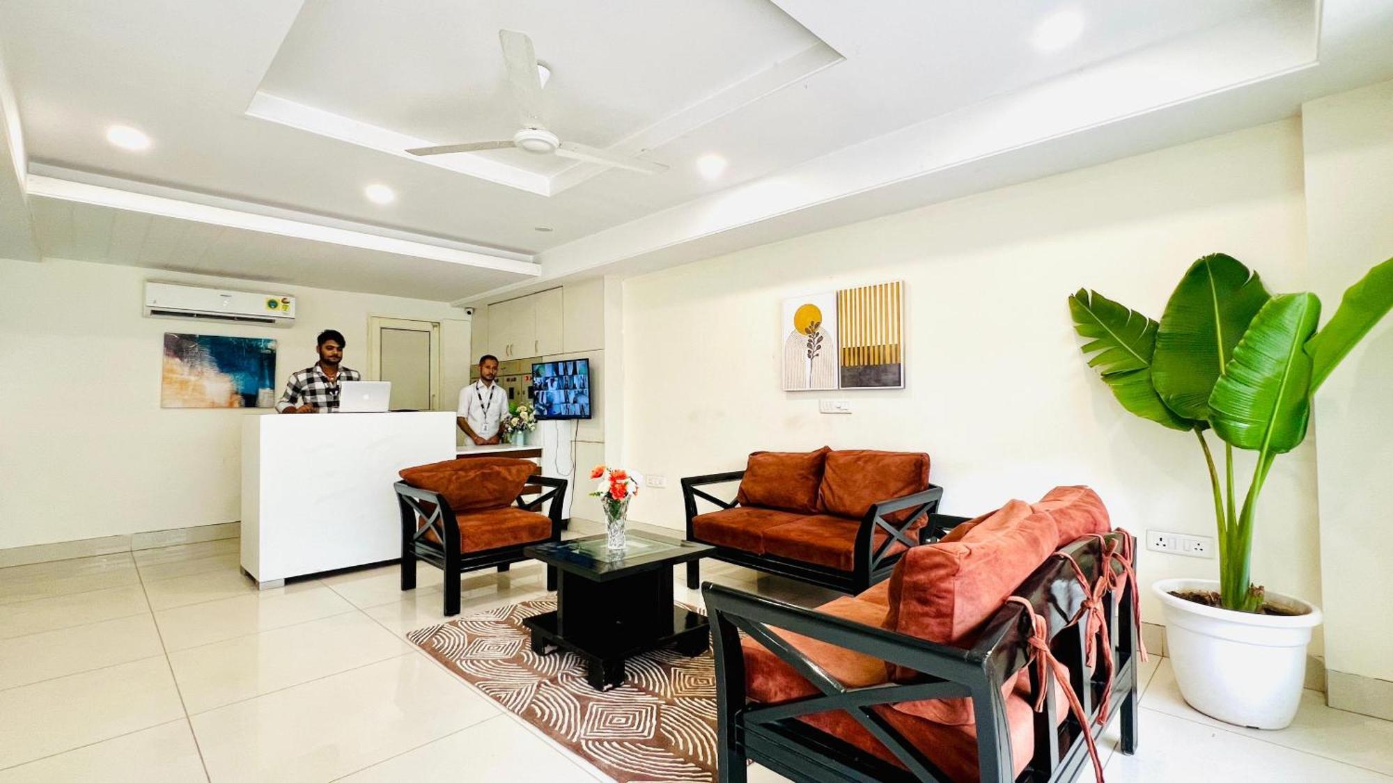 Olive Service Apartments - Golf Course Road คูร์เคาน์ ภายนอก รูปภาพ