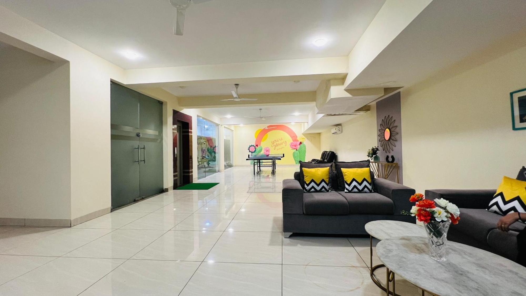 Olive Service Apartments - Golf Course Road คูร์เคาน์ ภายนอก รูปภาพ